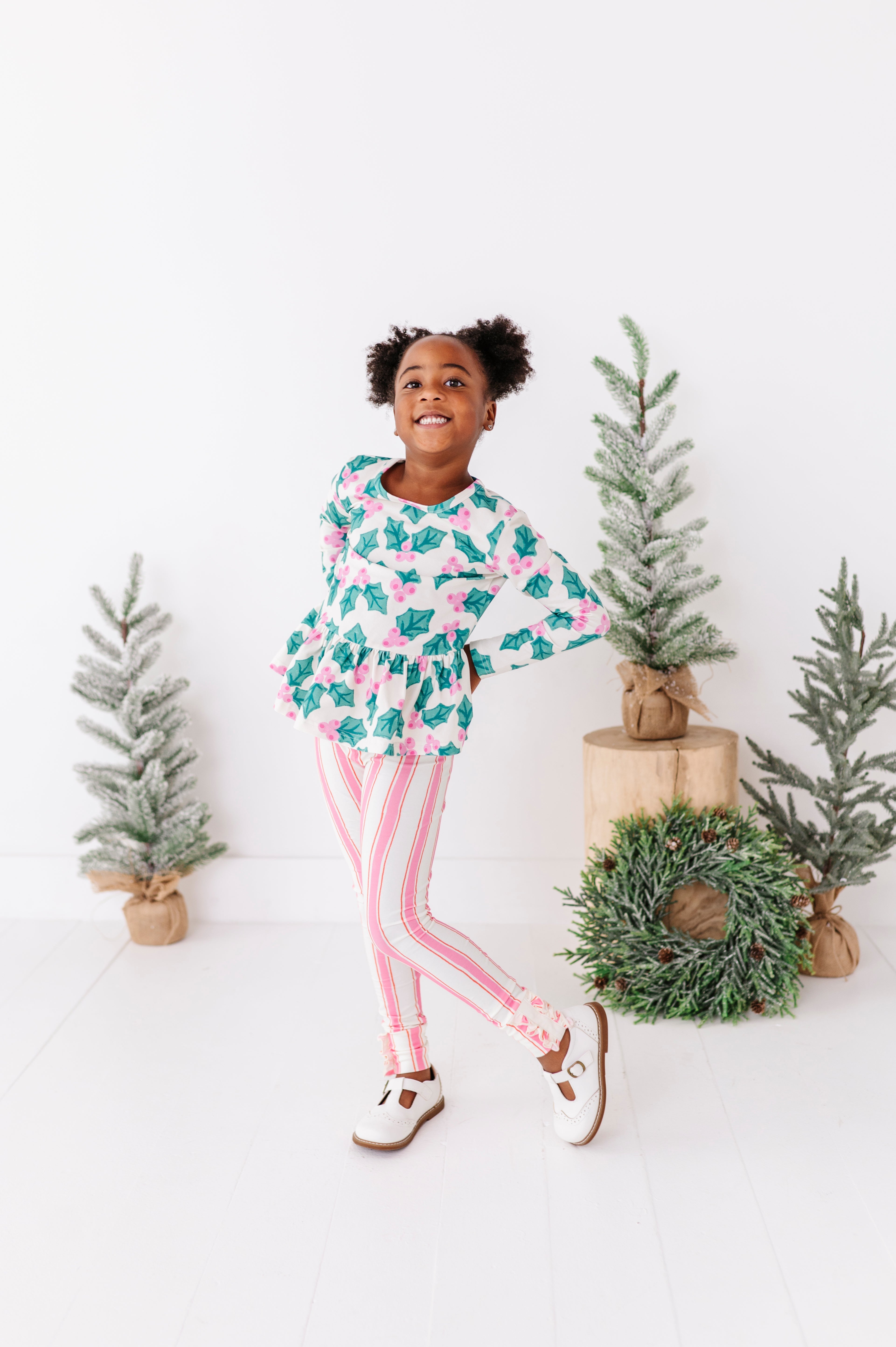 Pink Candy Cane Stripe Leggings | SLIM LEGGINGS