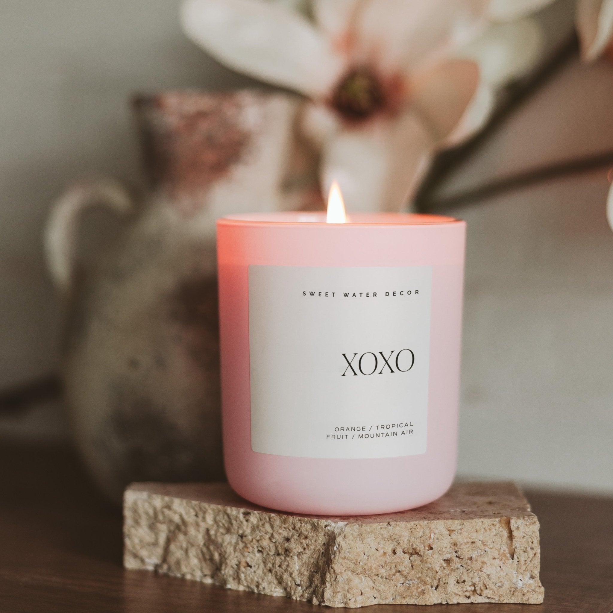 XOXO Soy Candle - Pink Matte Jar - 15 oz (Island Air) - Bexa Boutique