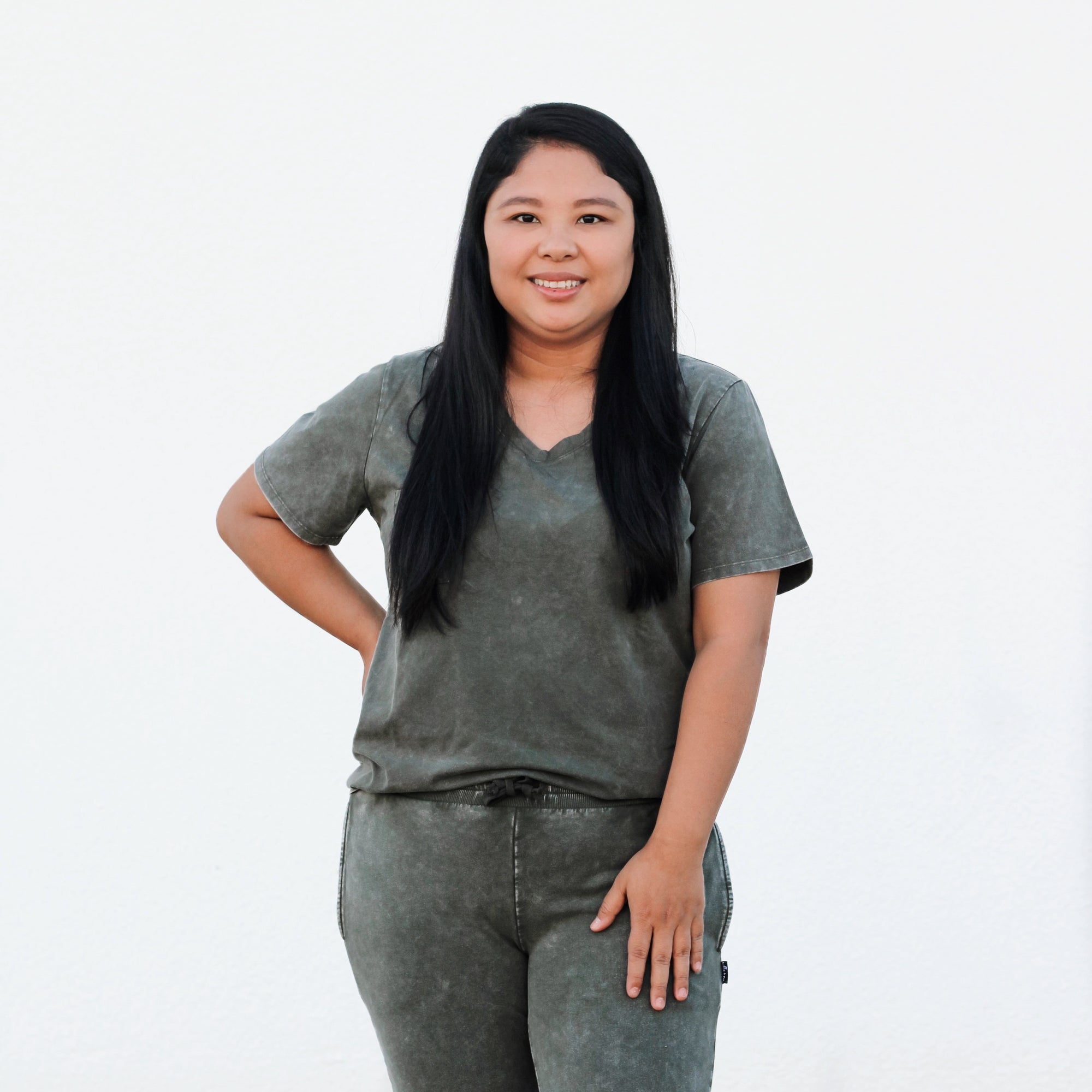 MAMA V-NECK- Moss Snow Wash - Bexa Boutique