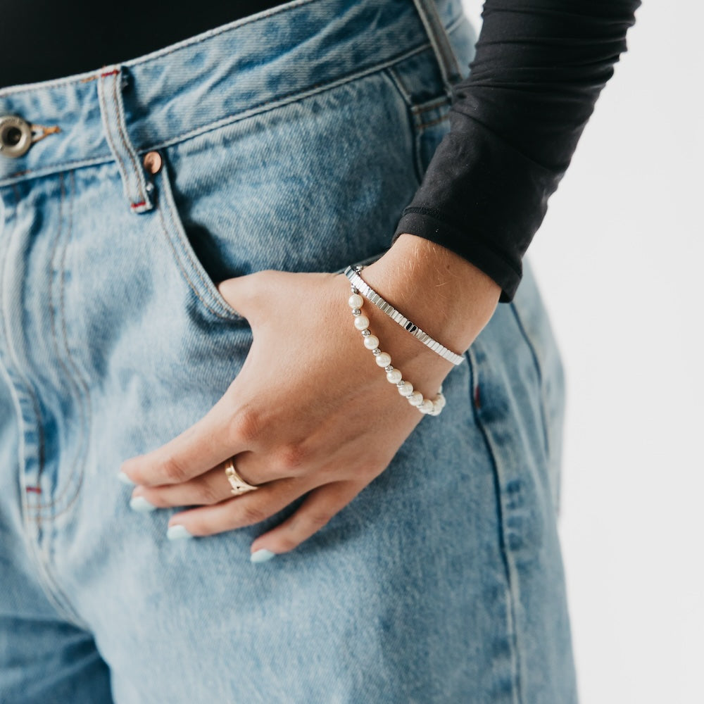 Daisy Bangle Bracelet - WATERPROOF - Gold - Bexa Boutique