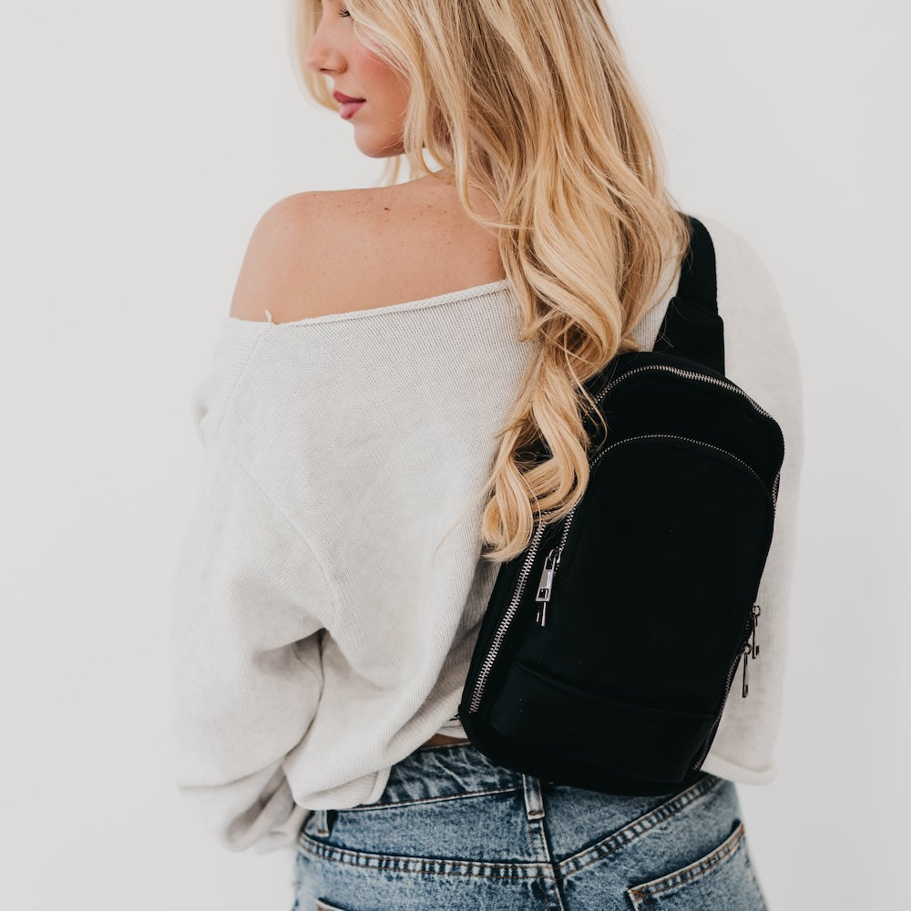 L'uomo Unisex Crossbody Bag