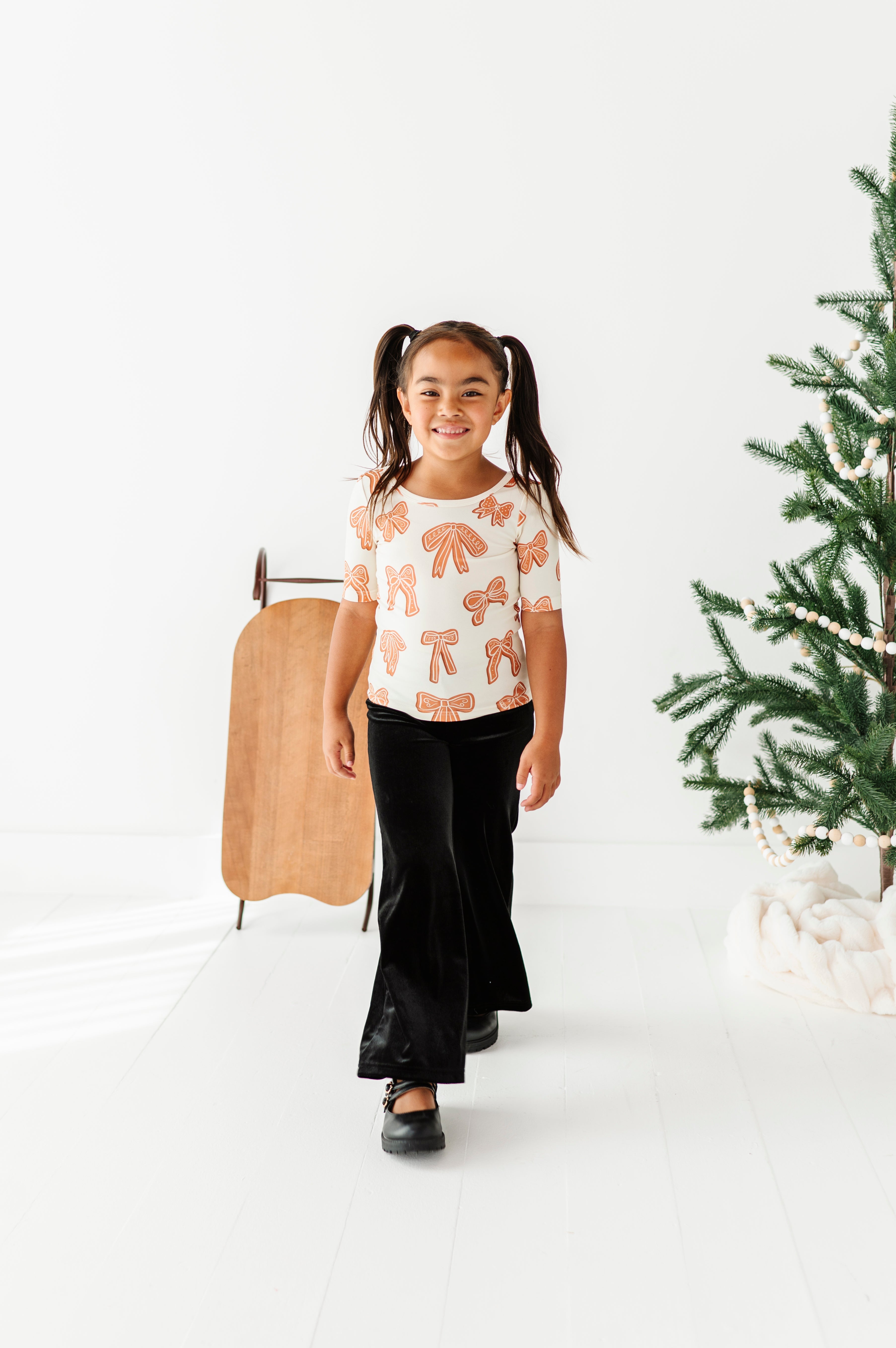 Gingerbread Bow Top | Scoop Back TEE