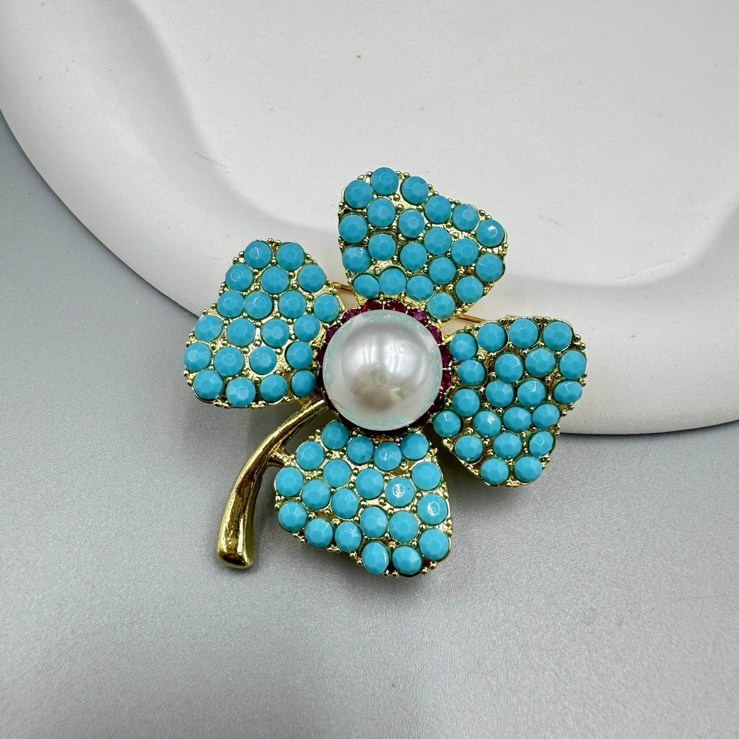 Blue Turquoise Clover Brooch Pin