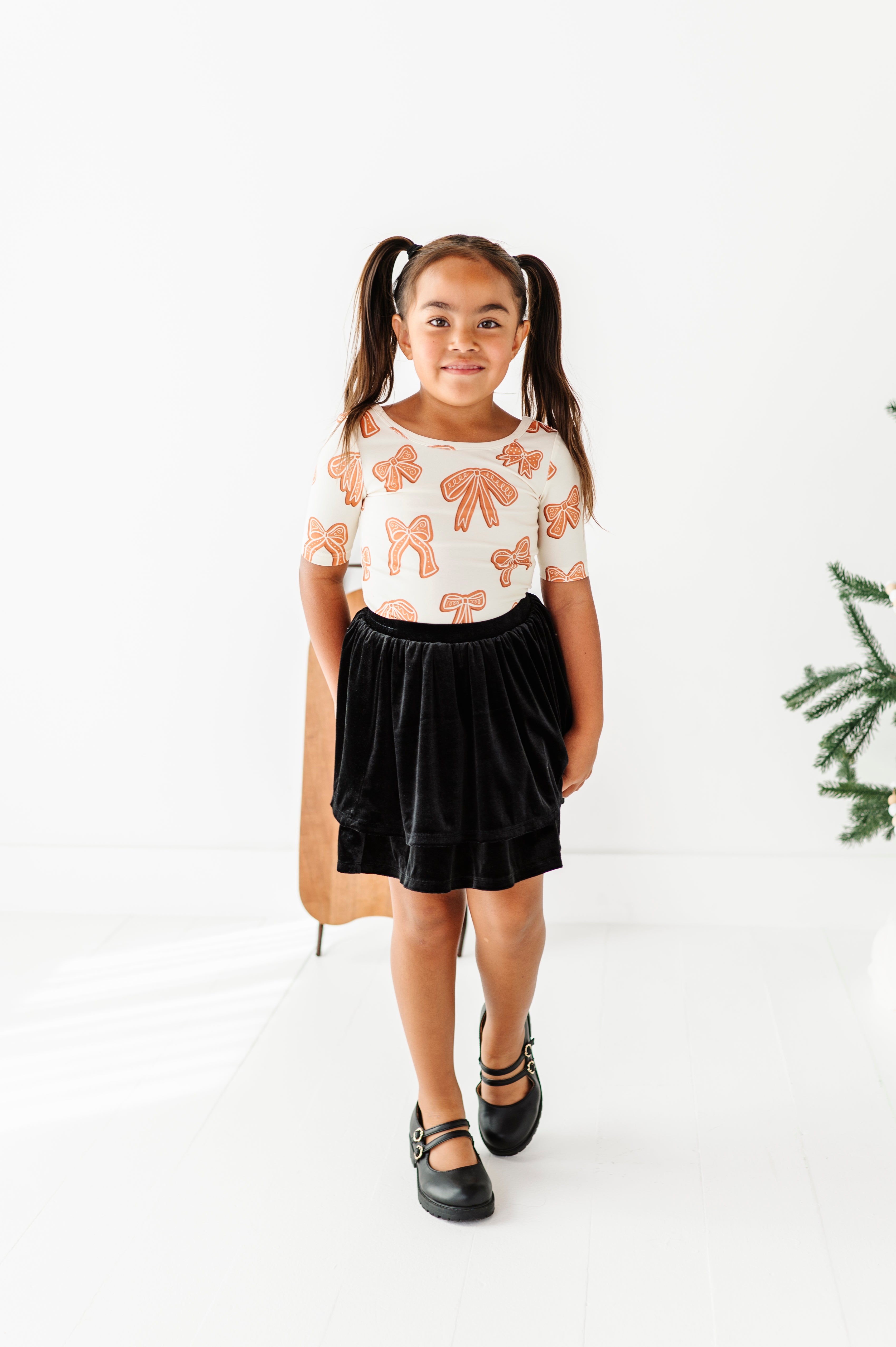 Gingerbread Bow Top | Scoop Back TEE