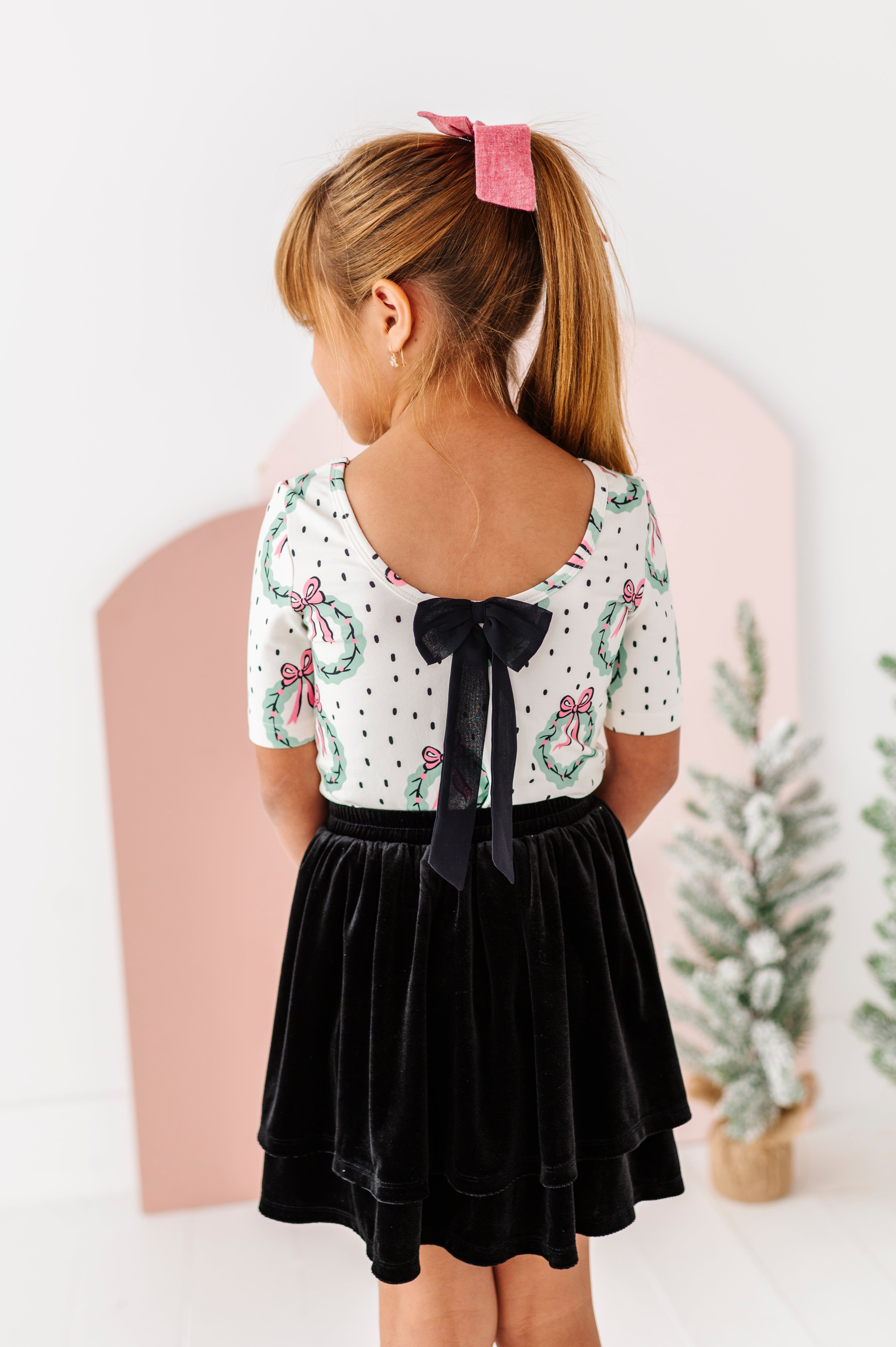 Girly Wreath Top| Scoop Back TEE