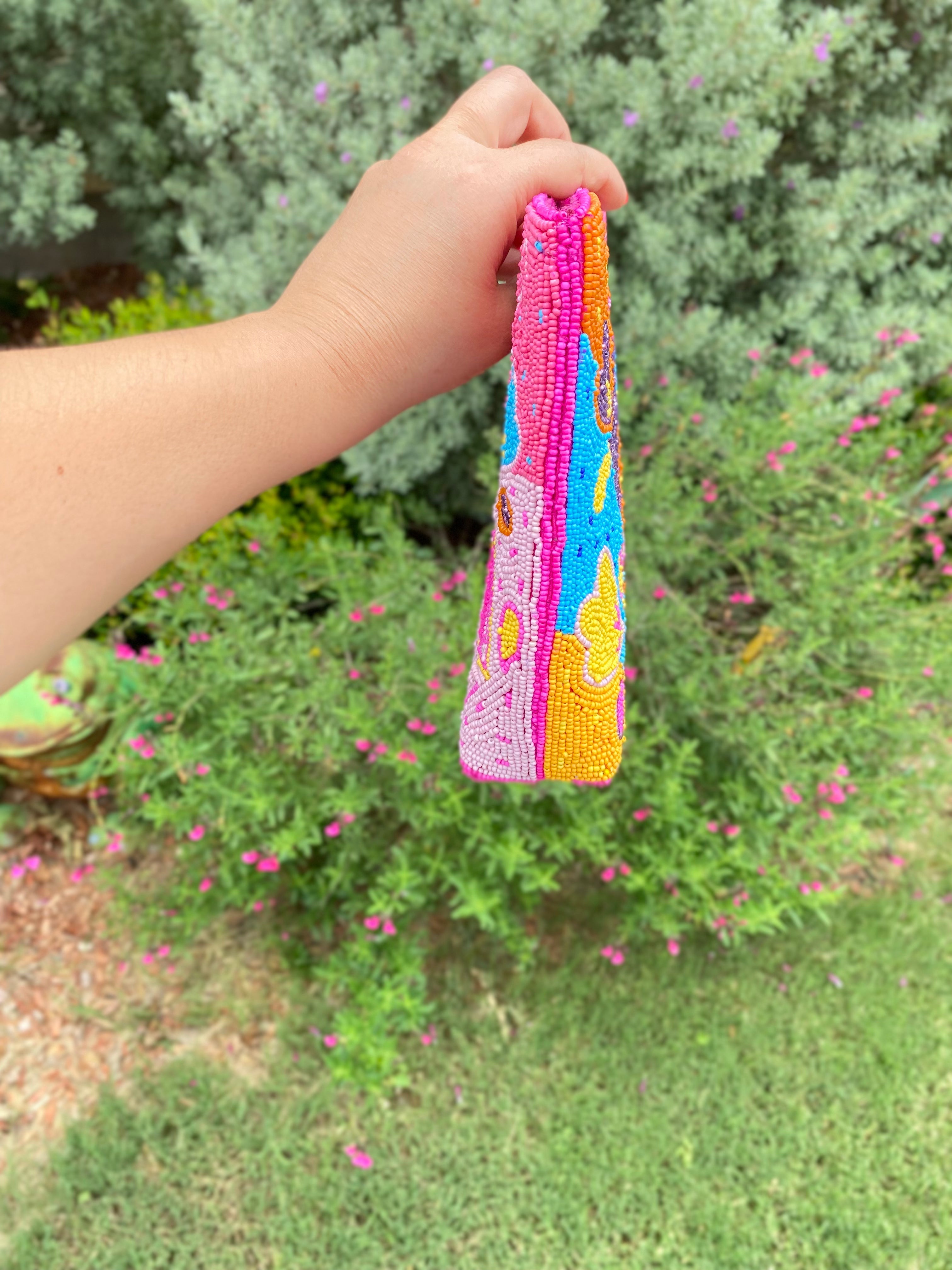 Corazón Vibrante Basket Crossbody Bag