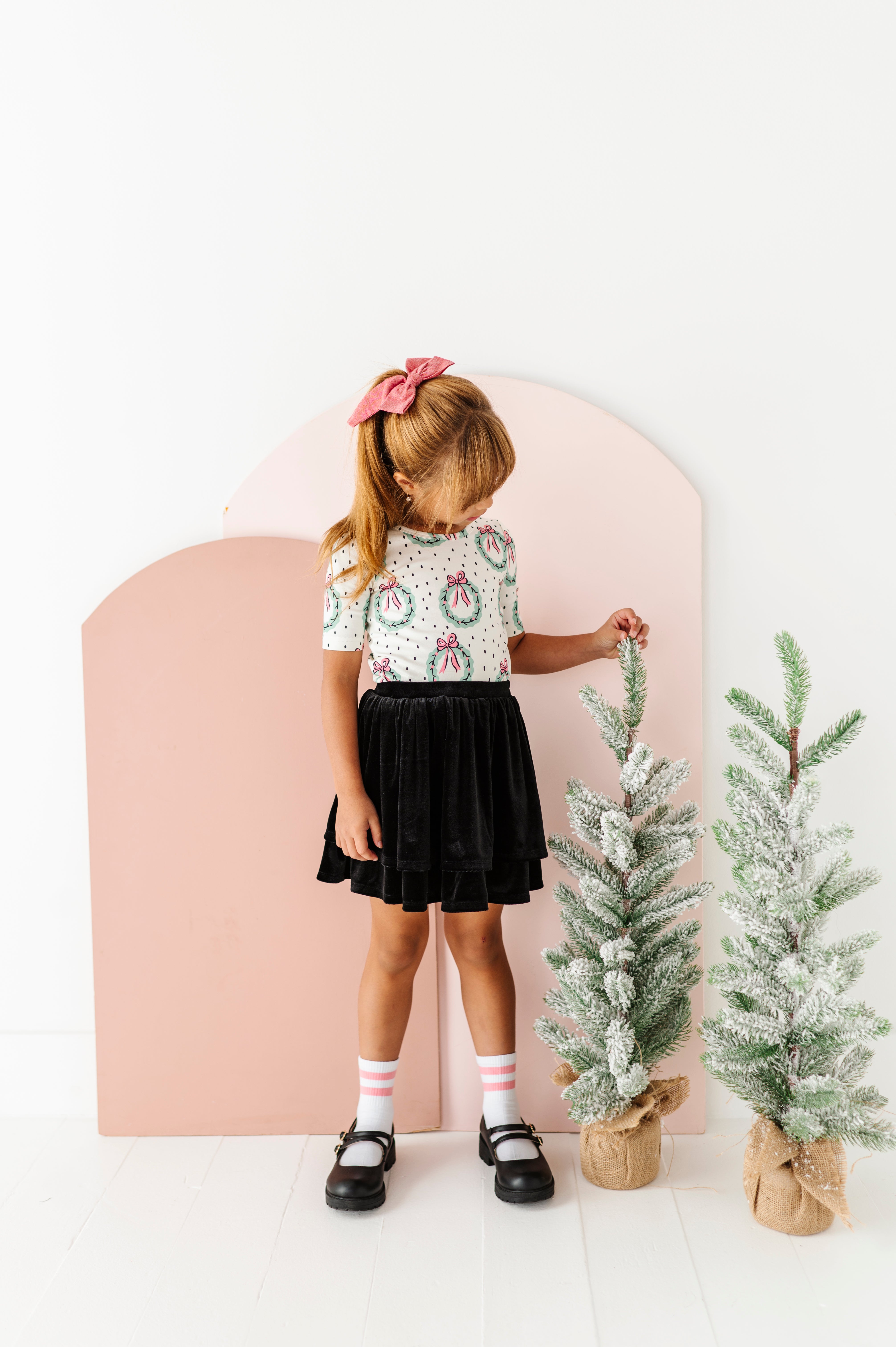 Girly Wreath Top| Scoop Back TEE