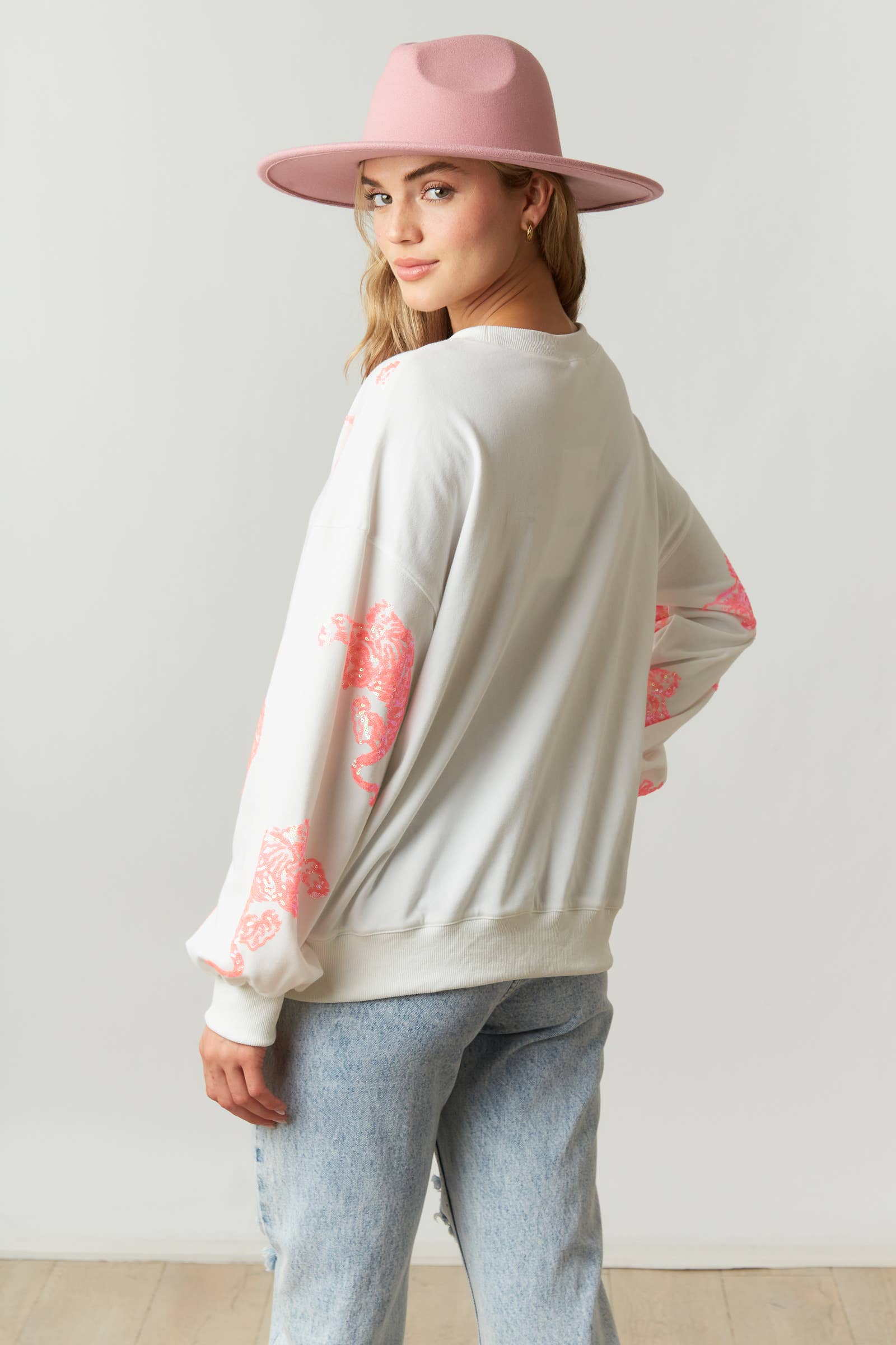 Crew Neck Pull Over with Sequin Tigers - IFKT54483-01: S / WHITE/PINK - Bexa Boutique