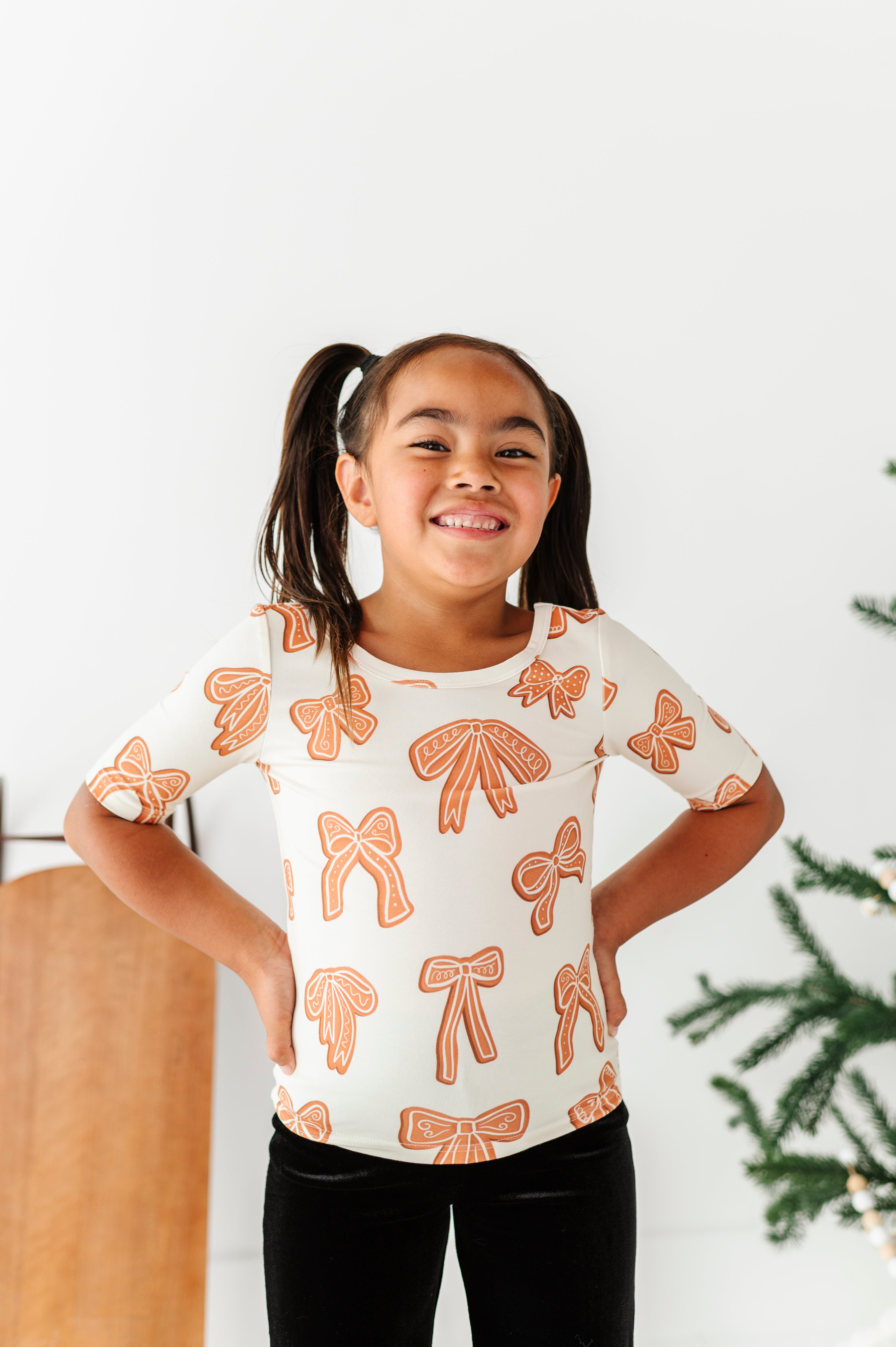 Gingerbread Bow Top | Scoop Back TEE