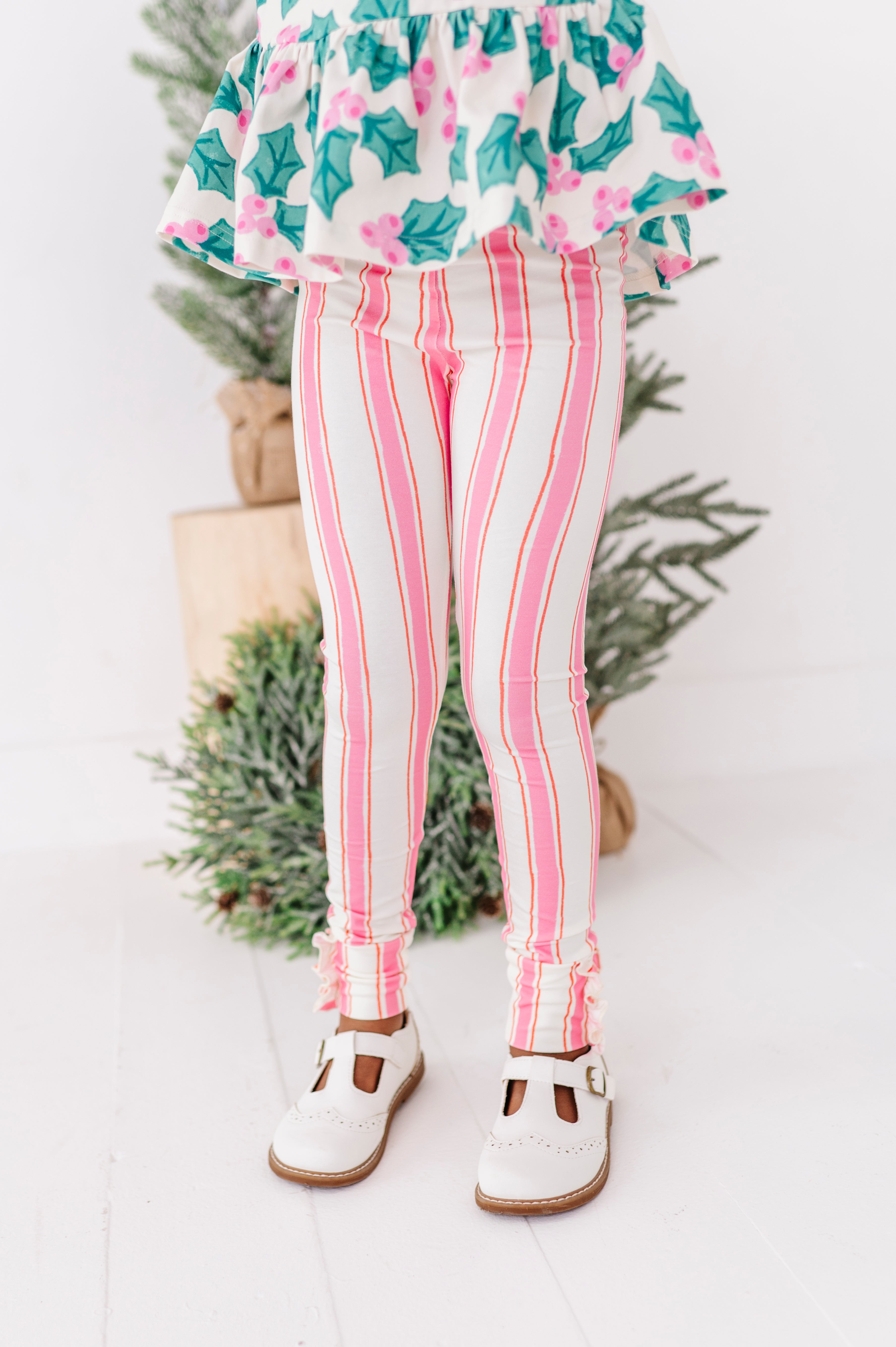 Pink Candy Cane Stripe Leggings | SLIM LEGGINGS