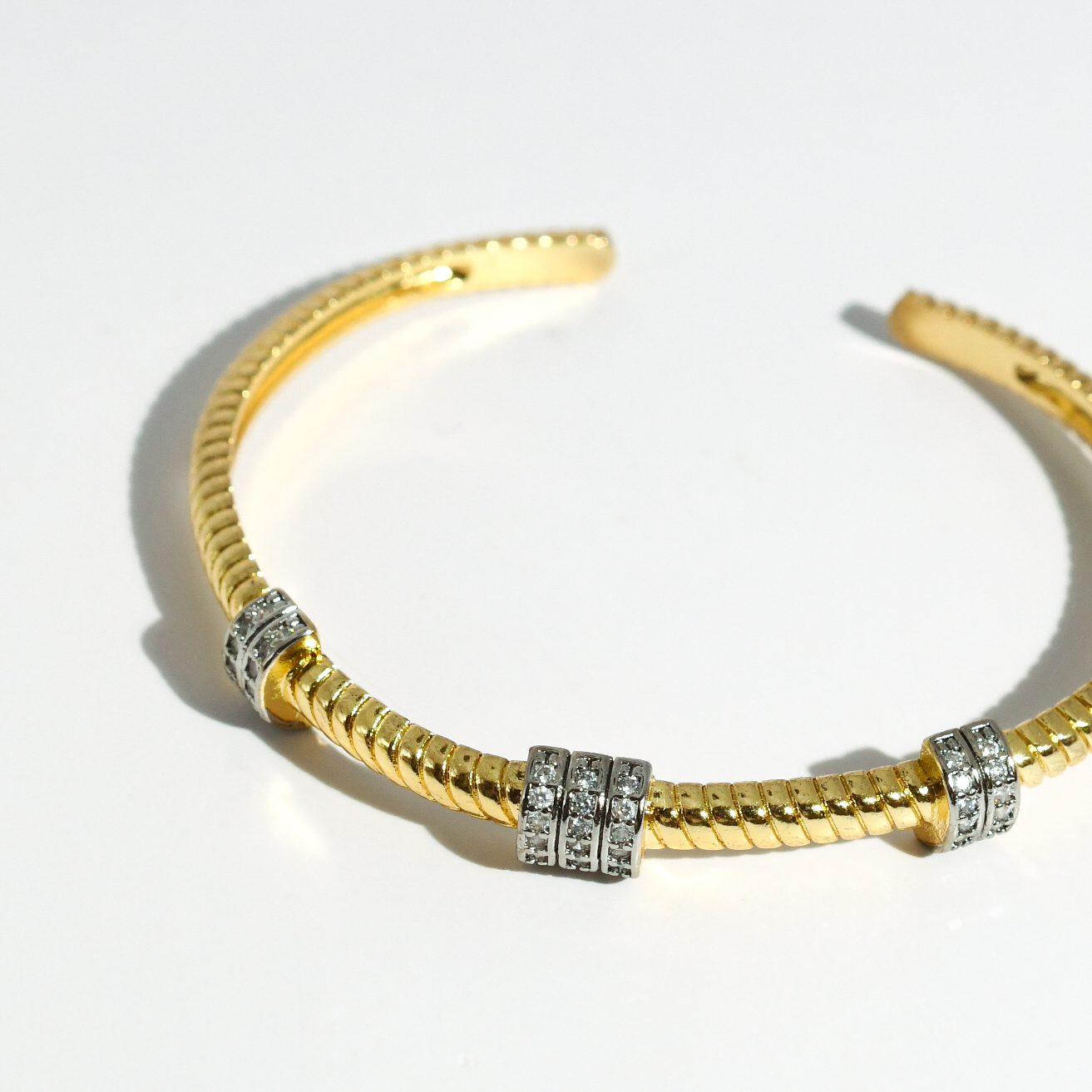 Clara Bangle