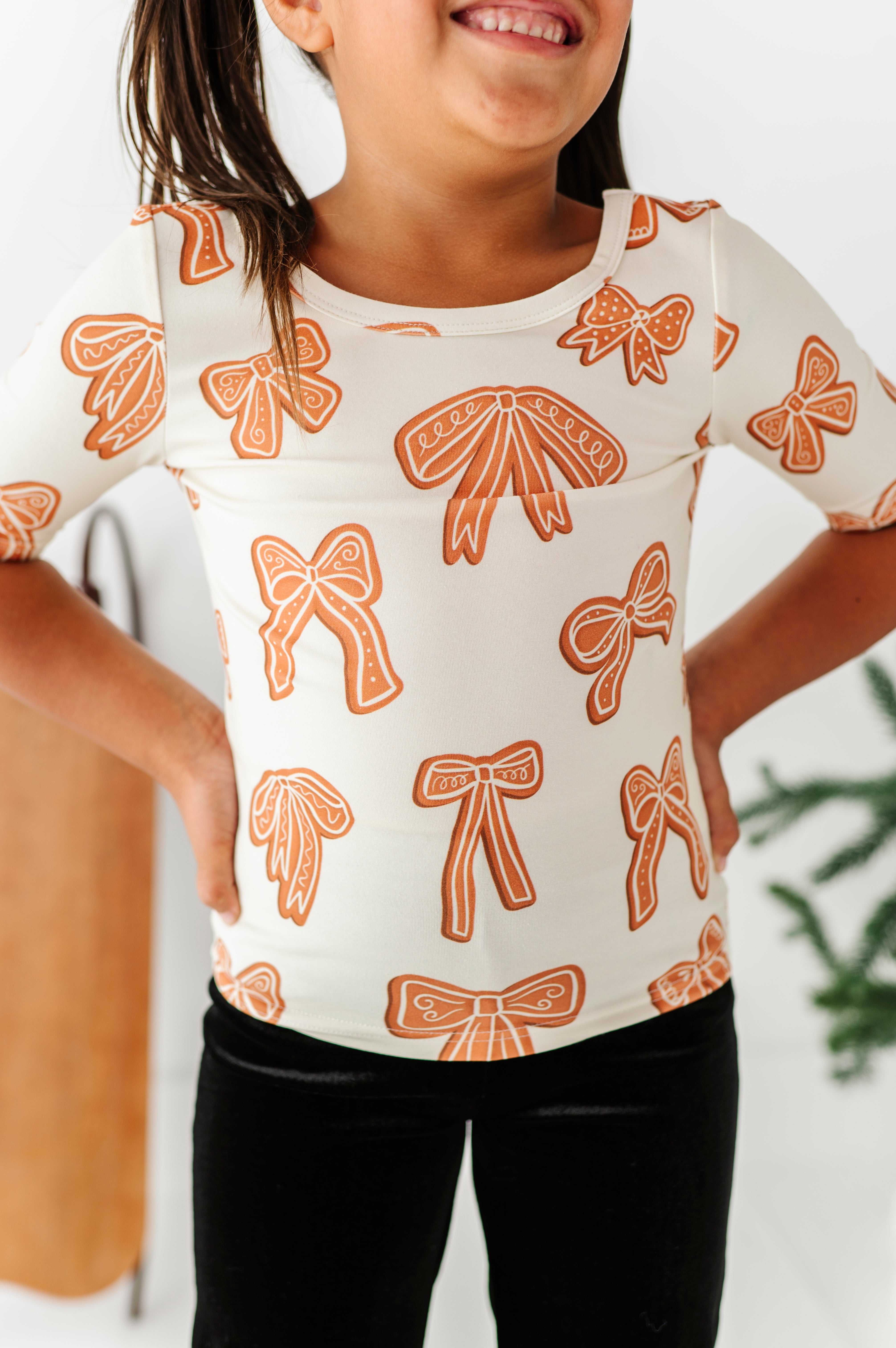 Gingerbread Bow Top | Scoop Back TEE