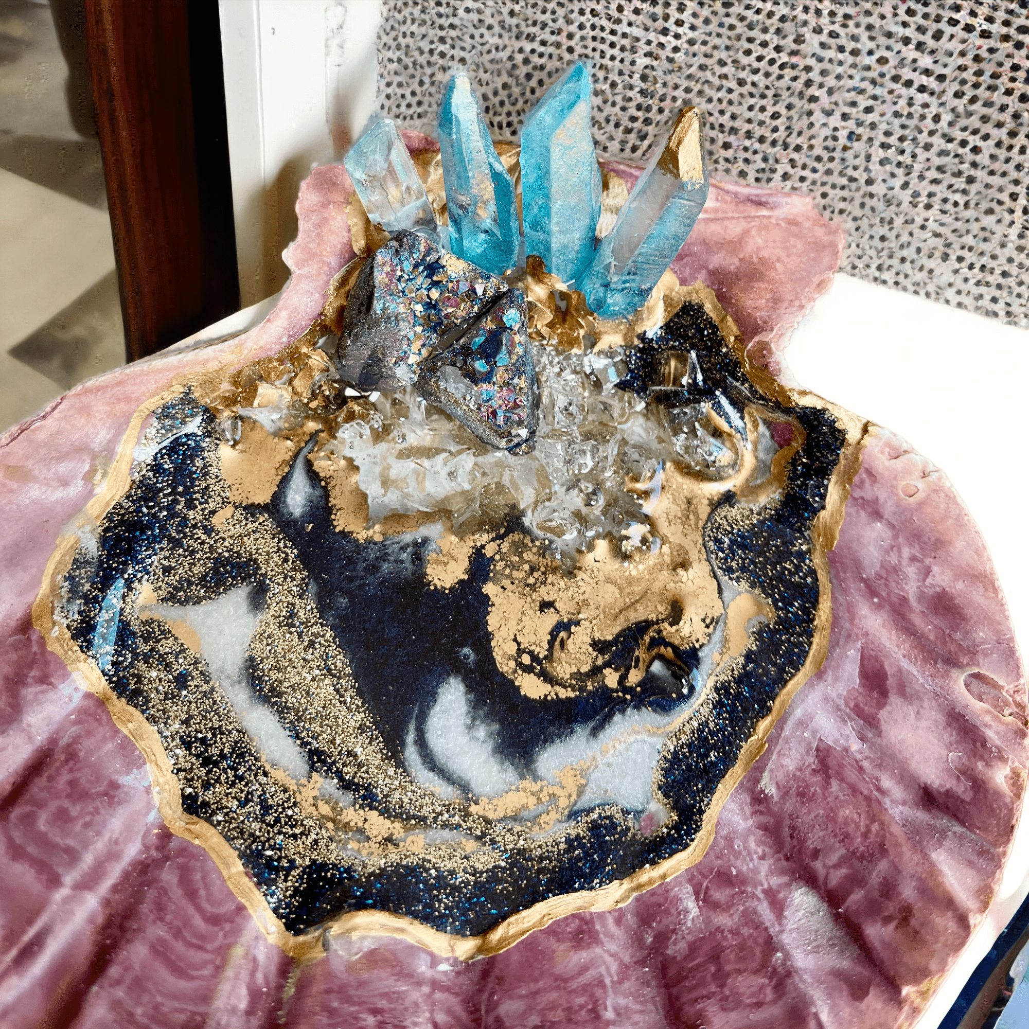 XL Lion's Paw Geode Resin Ring Dish - Iridescent Druzy & Blue Quartz - Pretty Crafty Lady Shop