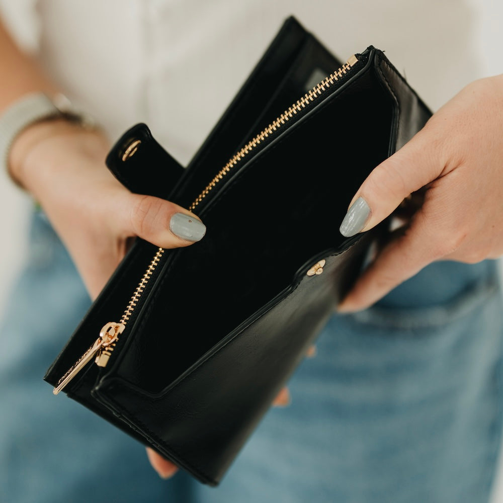 Essentials Carryall Wallet - Black - Bexa Boutique