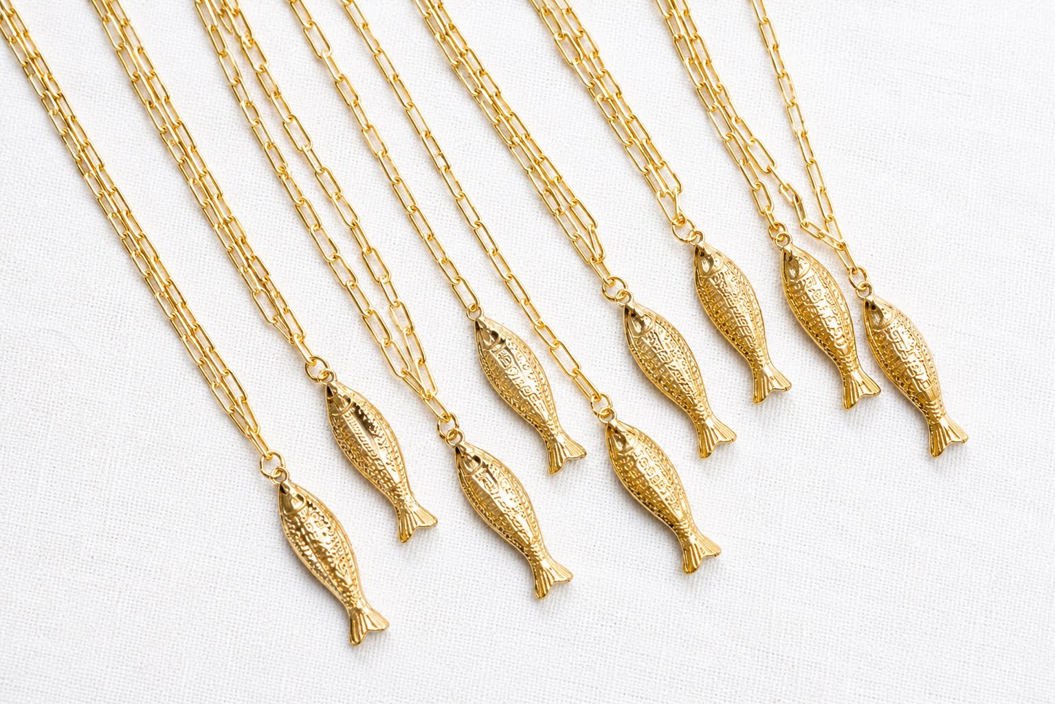 Fish - Beach Town - Small Paper Clip Chain Necklace - 18k Gold Plated 18 Inches - Bexa Boutique