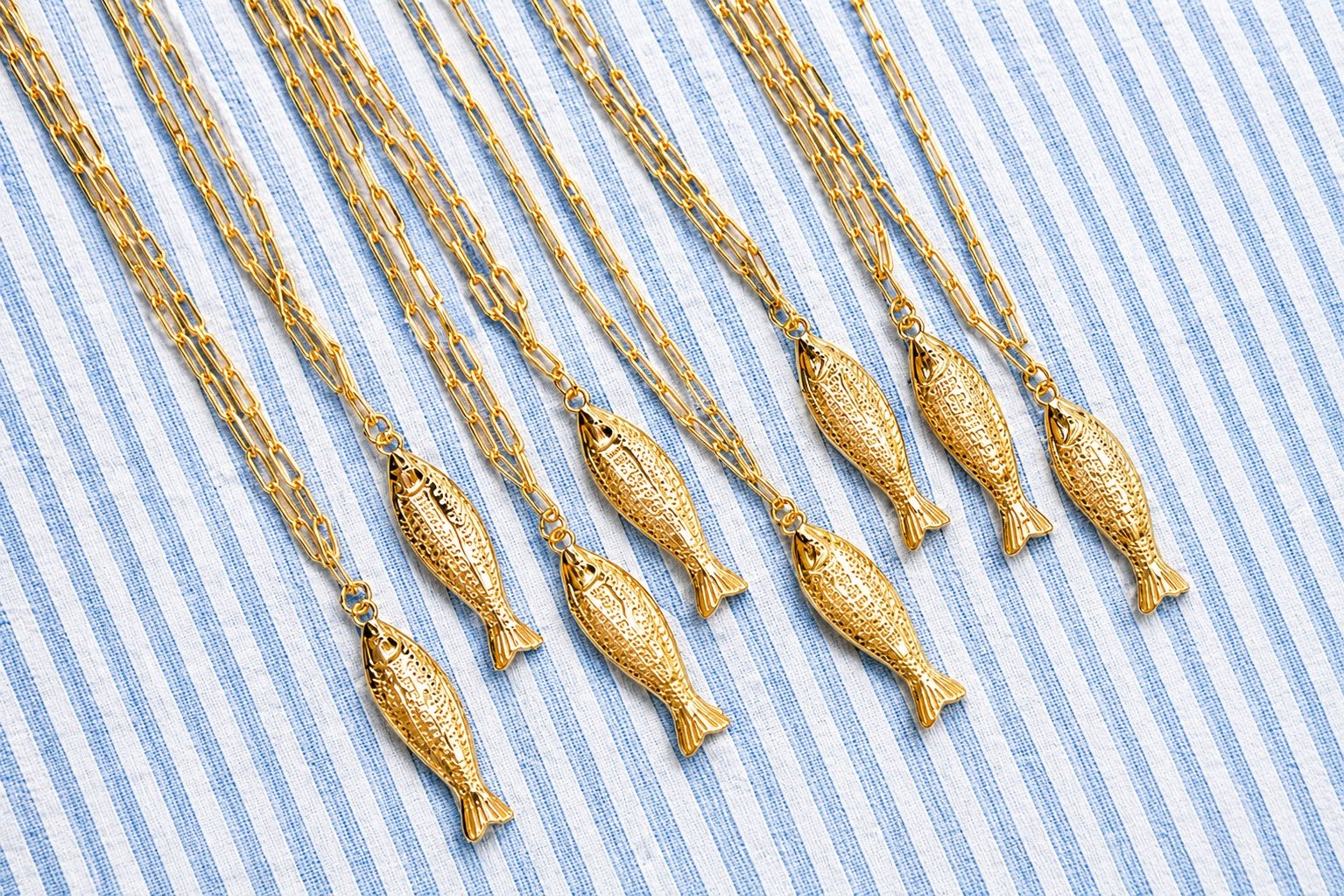 Fish - Beach Town - Small Paper Clip Chain Necklace - 18k Gold Plated 18 Inches - Bexa Boutique