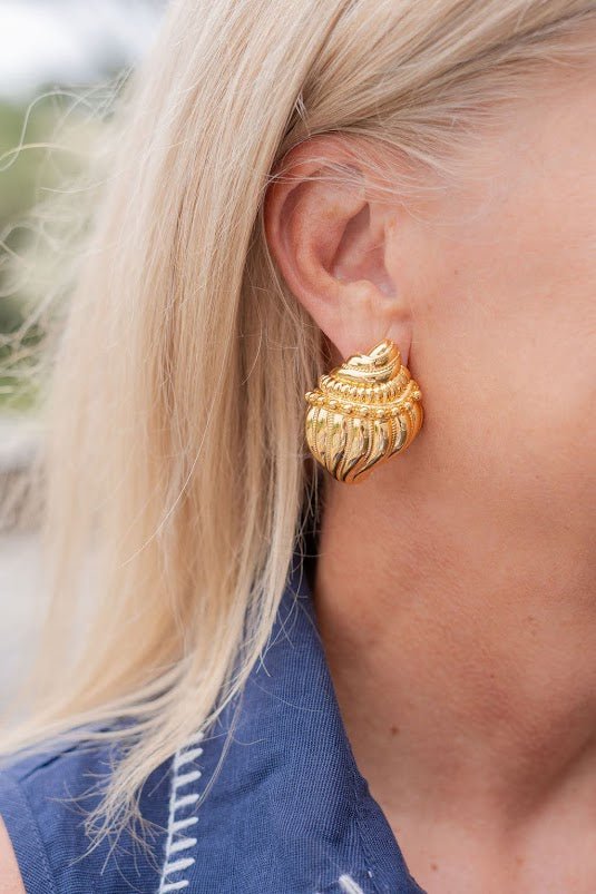 James Conch Shell Earring - 18k Plated Gold - Belle of the Ball Collection - Bexa Boutique