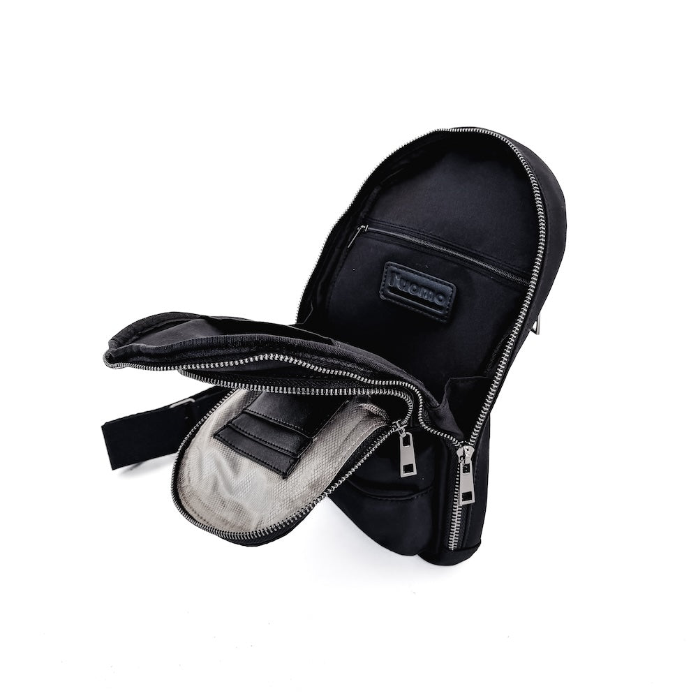 L'uomo Unisex Crossbody Bag